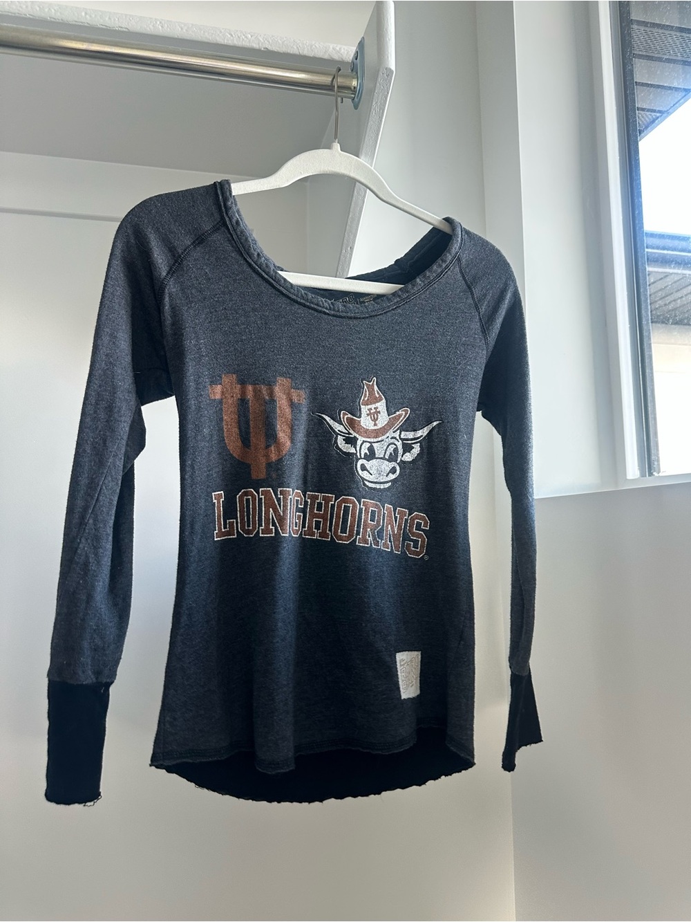Longhorns Women's Dark Gray Graphic Sweater! Game-day!!